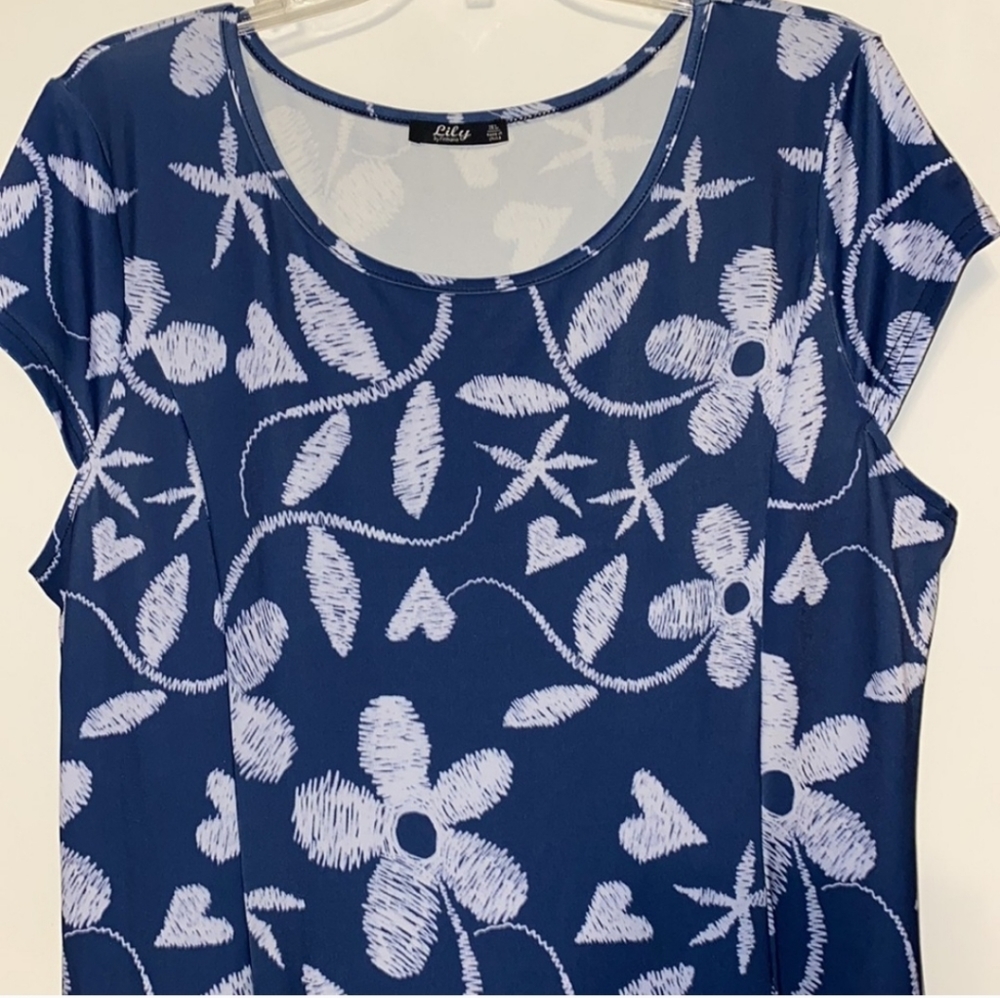 Like New Lily Blue Floral Dress Short Sleeve Casual Swing Sz.1X - Picture 4 of 8